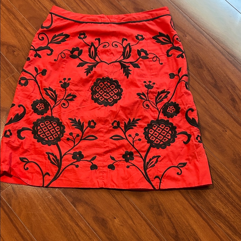 Chic Red Floral A-Line Skirt